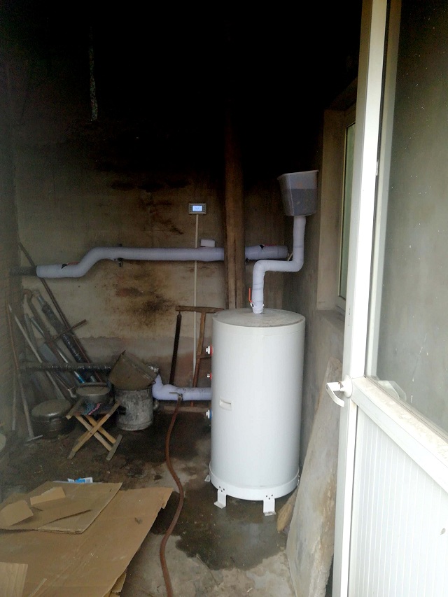 超低溫空氣源熱泵機(jī)組水箱 超低溫空氣源熱泵機(jī)組水箱